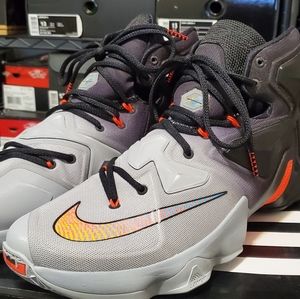 Nike Lebron xiii 13 Gray/Black size 12.5